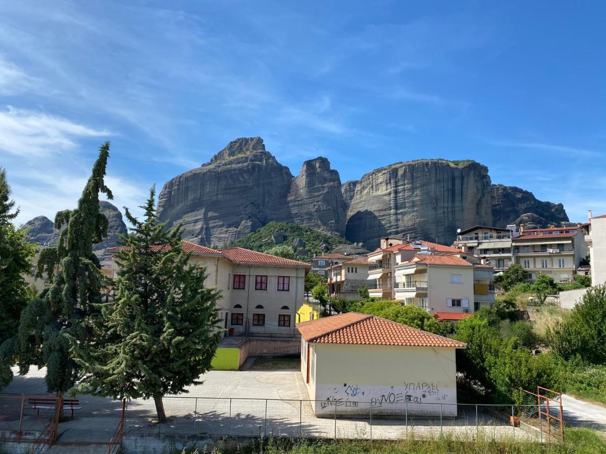 Saint Stephen'S Apartments At Meteora 2 Калампака Екстериор снимка